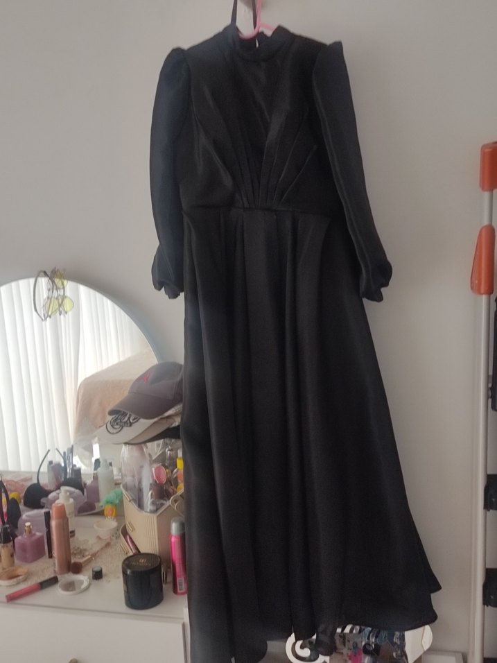Uzun Siyah Gotik Drapeli Abiye Elbise - Görsel 3