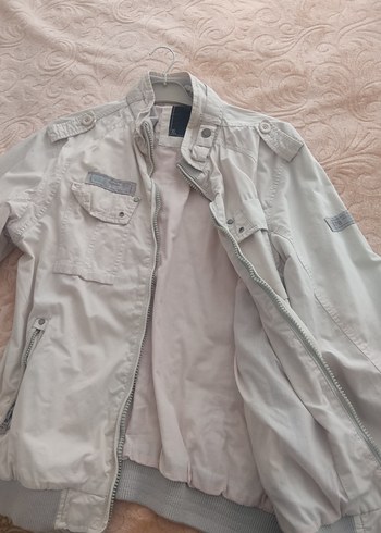 Gri Düğmeli Erkek Sokak Stili Mont - Görsel 2