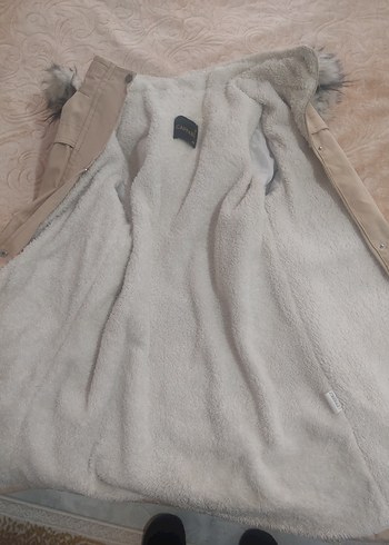 Sokak Stili Bej Kadın Kışlık Ceket - Görsel 3