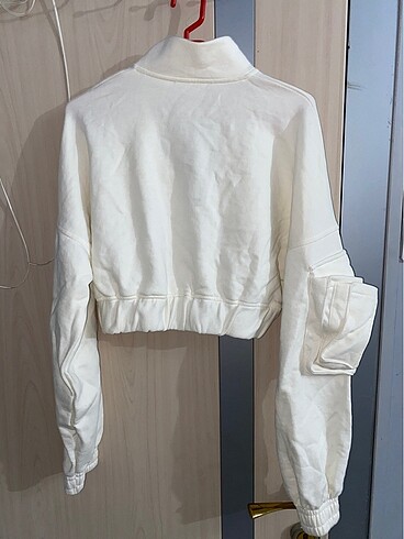 s Beden BERSHKA crop sweat