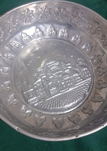 İşlemeli Parlak Yeşil Tabak - Görsel 3