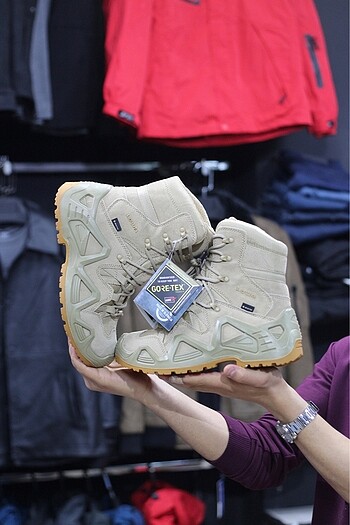 Gore-tex lowa bot