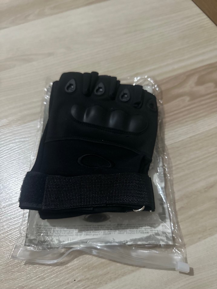 Siyah taktikal L beden motorcu ve taktikal eldiven - Görsel 2