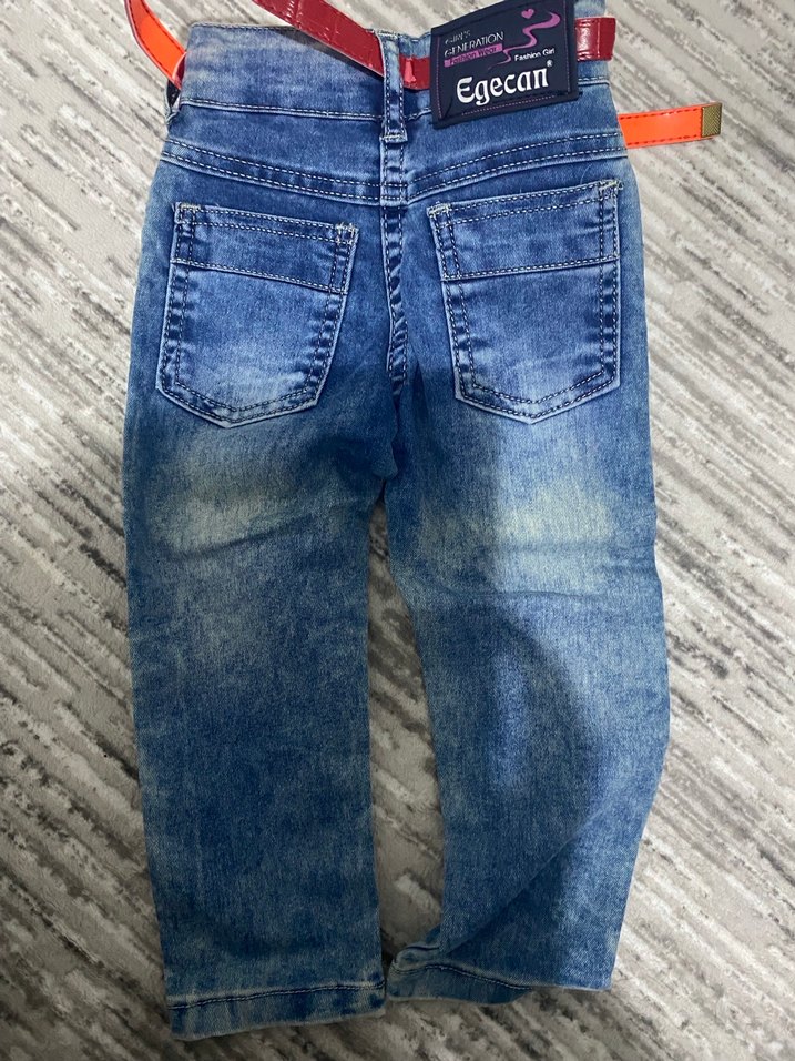 Nakışlı Mavi Kemerli Kız Kot Pantolon - Görsel 2