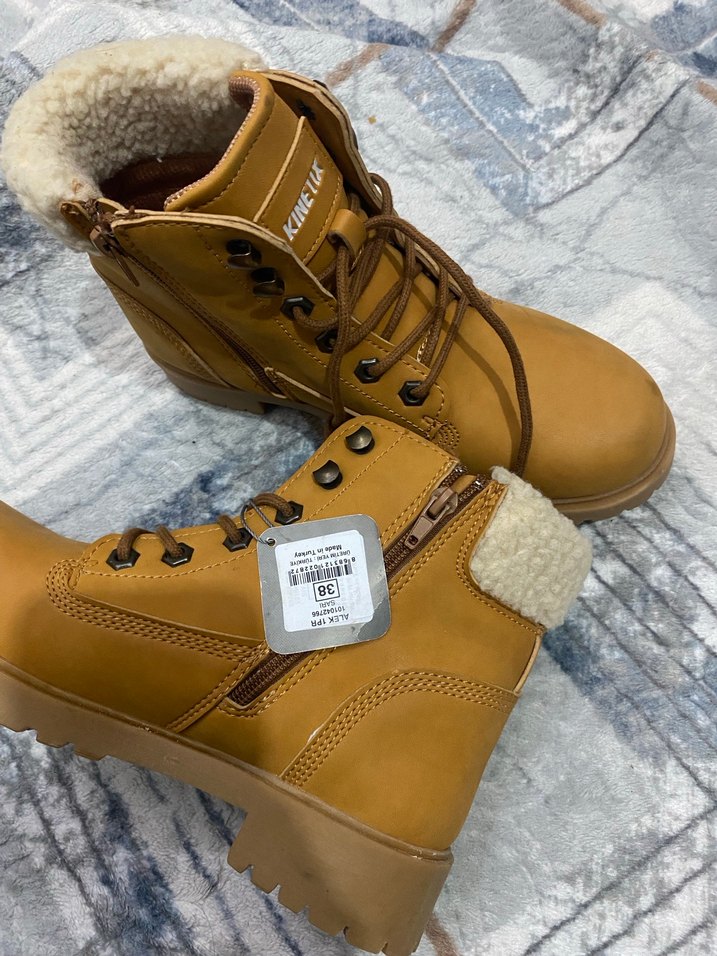 Bej Kürklü Kadın Dolgu Topuk Bot - Görsel 2