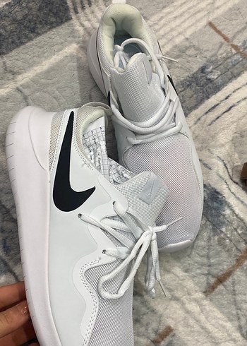 Beyaz Bağcıklı  Unisex Spor Ayakkabı - Görsel 2