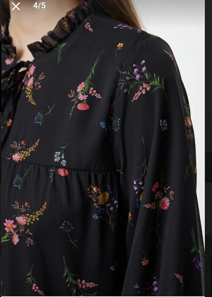 Şifon astarlı çiçekli elbise  - Görsel 3