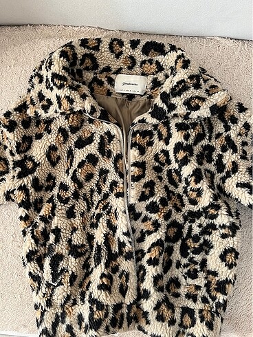 Stradivarius leopar kürk