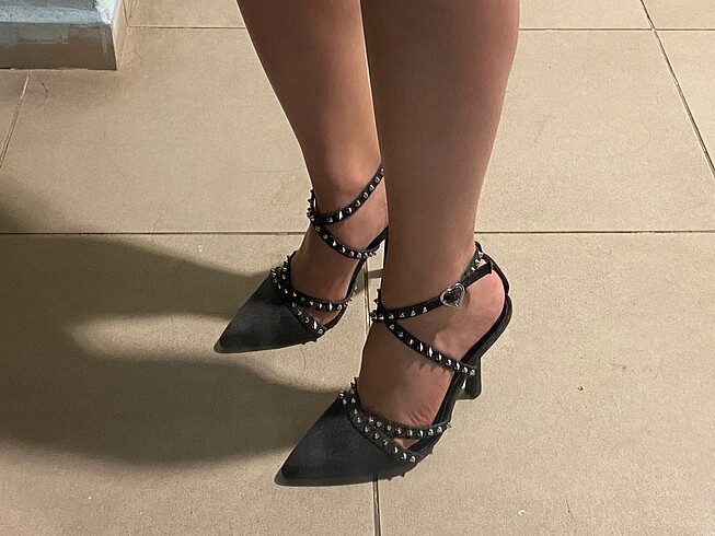 Bershka Zımba Detaylı Topuklu Sandalet