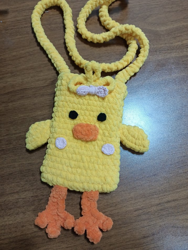 Sarı Nakışlı Örme Bebek Önlüğü - Görsel 2