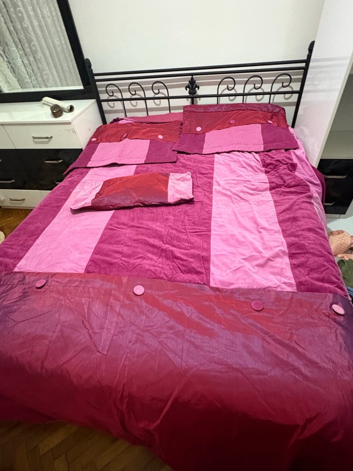 Koyu Pembe Kadife Yatak Örtüsü Takımı - Görsel 3