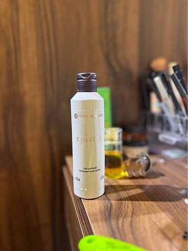 Yves Rocher Yves Rocher Evidence Vücut Kremi