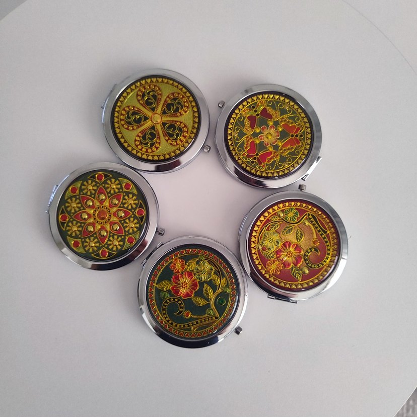 İşlemeli El Sanatları Makyaj Aynası - Görsel 2