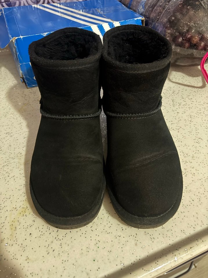 Pegia UGG Bot - Görsel 3