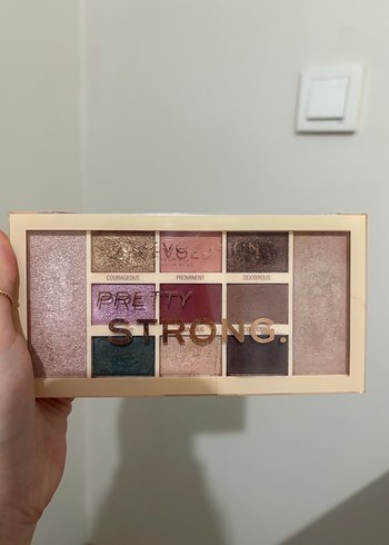 Revolution Göz Farı Paleti - Görsel 2