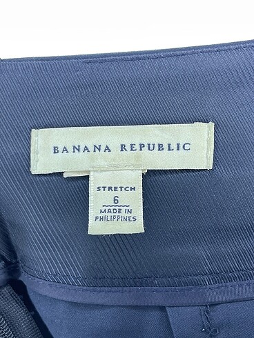 34 Beden lacivert Renk Banana Republic Midi Etek %70 İndirimli.