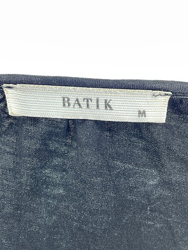 m Beden siyah Renk Batik Bluz %70 İndirimli.