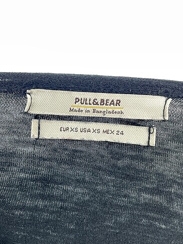xs Beden siyah Renk Pull and Bear T-shirt %70 İndirimli.