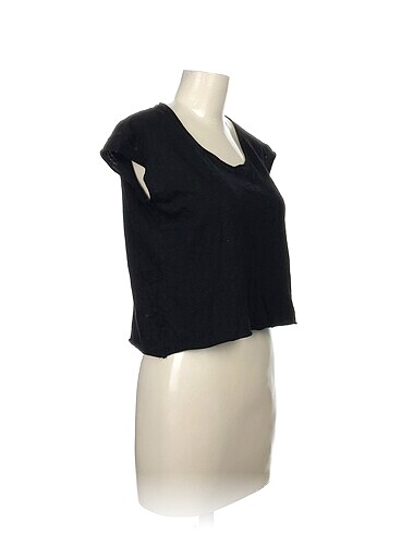 Pull and Bear Pull and Bear T-shirt %70 İndirimli.