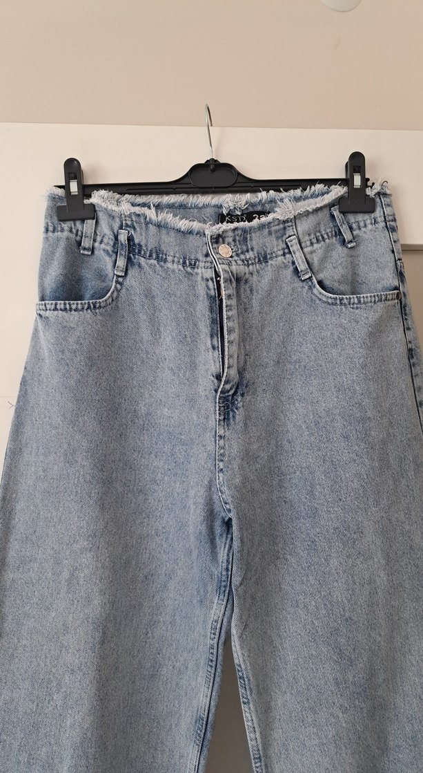 Gri Mavi Bol Kesim Kadın Kot Pantolon
2 defa giyildi yeni ürün - Görsel 2