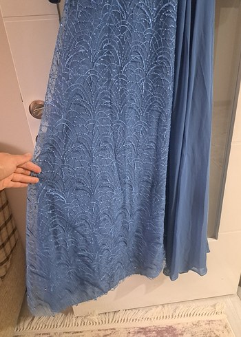 Nakışlı Yüksek Yakalı buz mavisi balik kesimli Uzun Abiye Elbise - Görsel 5