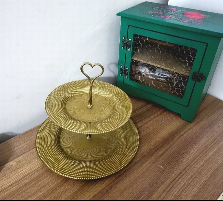 Altın Renkli İki Katlı Sunum Tabağı - Görsel 3