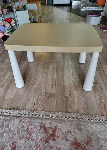 ikea mammut çocuk masası