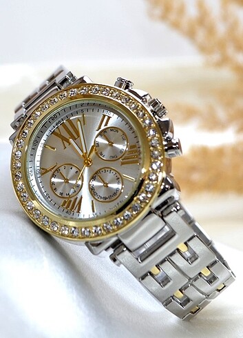 Gold gümüş roma rakamlı zirkon taşlı bayan kol saati 