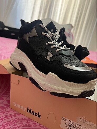 38 Beden Tonny blac ayakkabı
