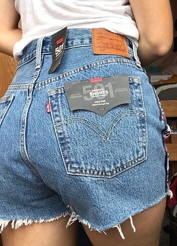 LEVIS KADIN KOT ŞORT 