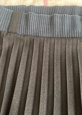 Siyah Piliseli Mini Etek - Görsel 2