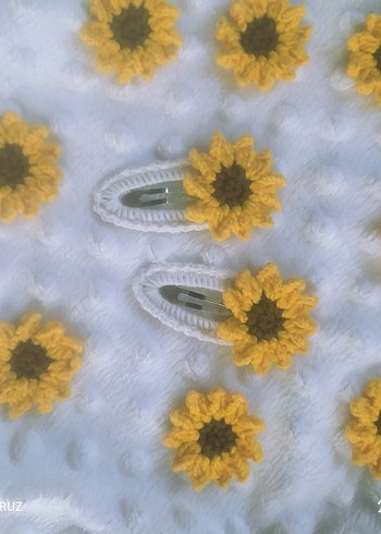 Örgü Sarı Çiçekli Çocuk Toka - Görsel 3