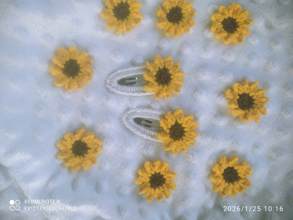 Örgü Sarı Çiçekli Çocuk Toka - Görsel 3