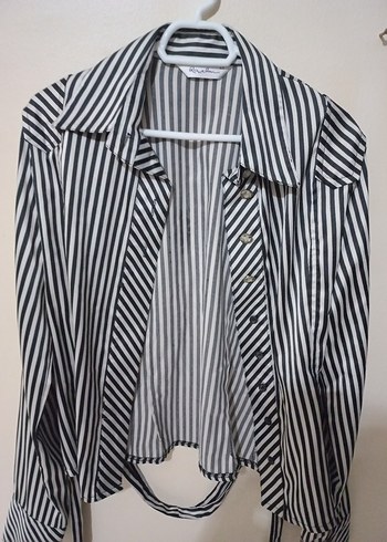 Düğmeli Siyah Beyaz Çizgili Kadın Gömlek - Görsel 4