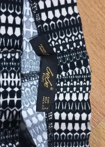 Siyah ve bej çizgili Kadın Kumaş Pantolon - Görsel 4