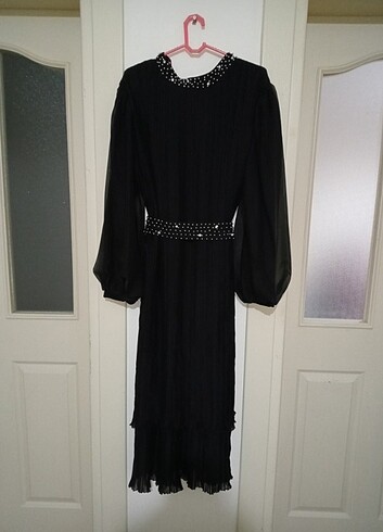 42 Beden siyah Renk Siyah Abiye Elbise