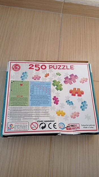 Beden Renk 250 parça oyun puzzle