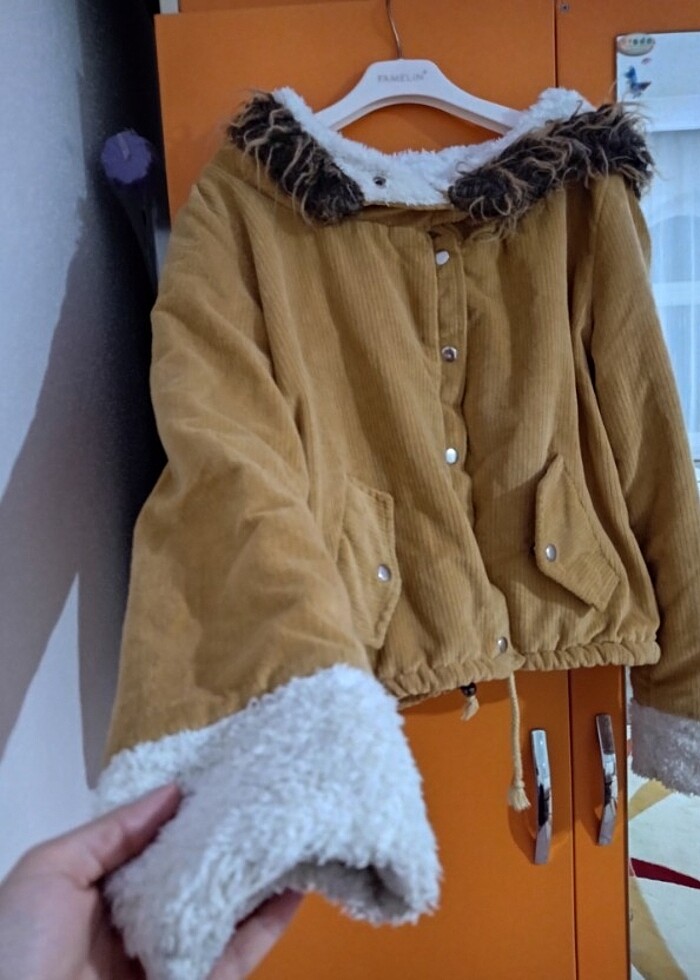 Yünlü yumoş hardal sari mont  - Görsel 2