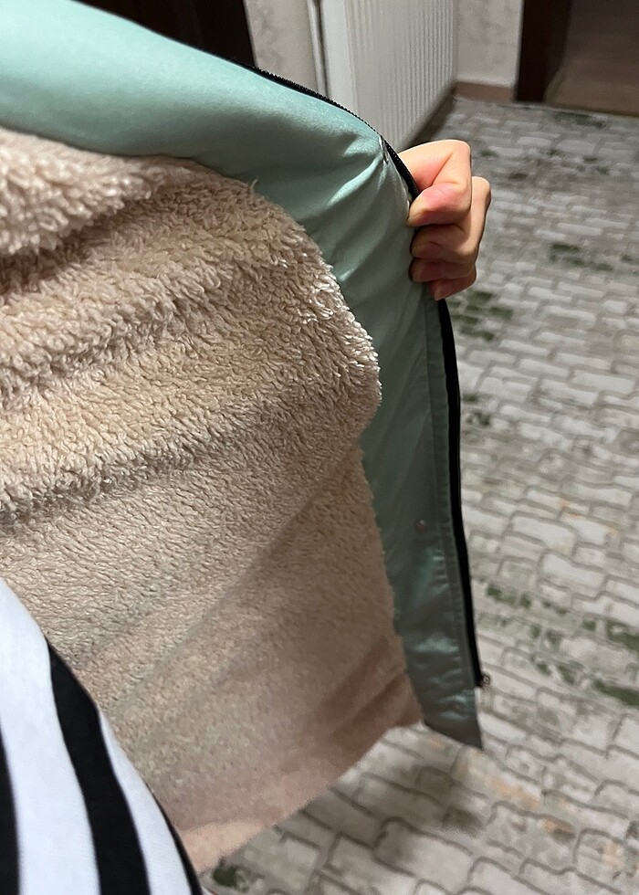 Kışlık mont - Görsel 3