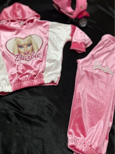 24-36 Ay Beden Barbie kadife takım