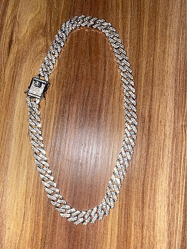 Cuban chain iced out kolye