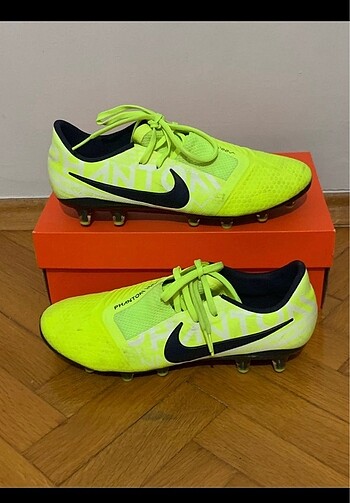 Nike phantom venom pro ag-pro krampon