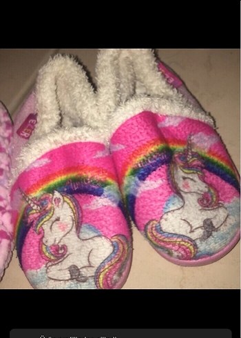 Kızlar için Renkli Unicorn Desenli Sıcak Terlik - Görsel 2