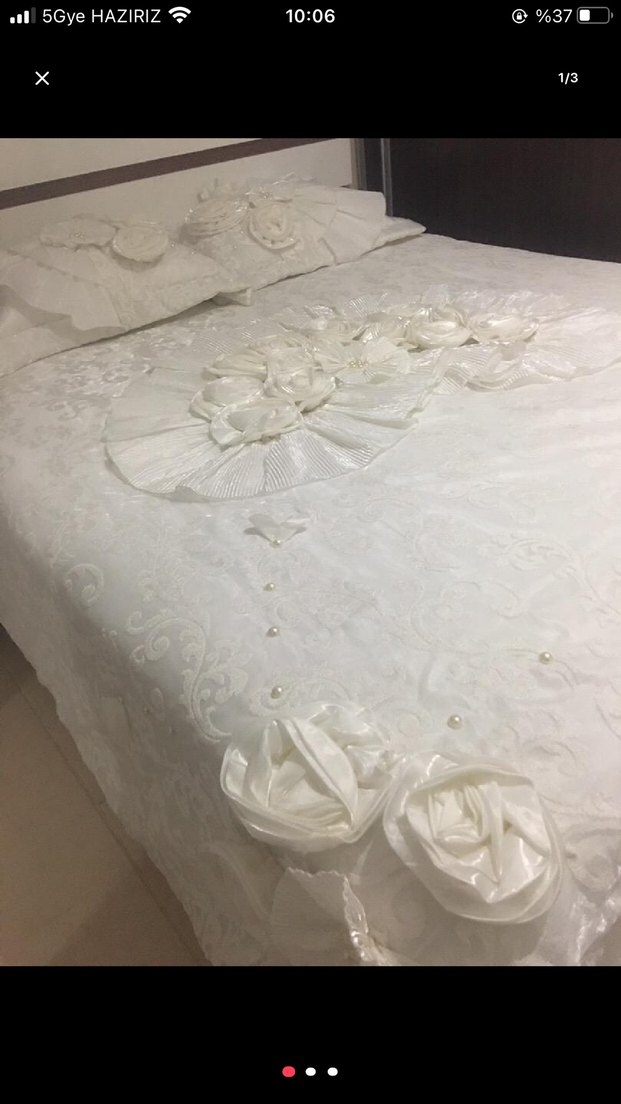 İşlemeli Beyaz Yatak Örtüsü - Görsel 2