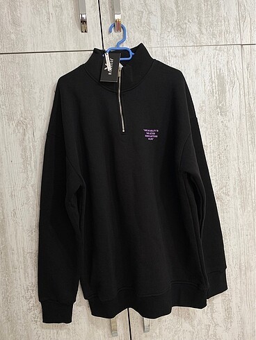 Kadın/erkek sweatshirt etiketli