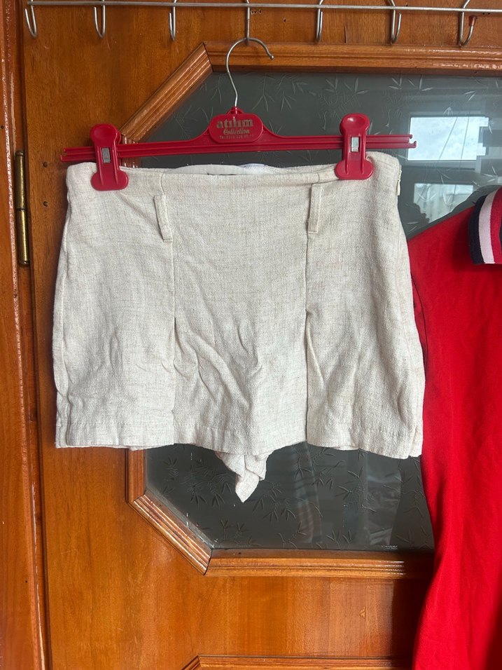 Düğmeli Keten etek görünümlü Mini Şort - Görsel 3