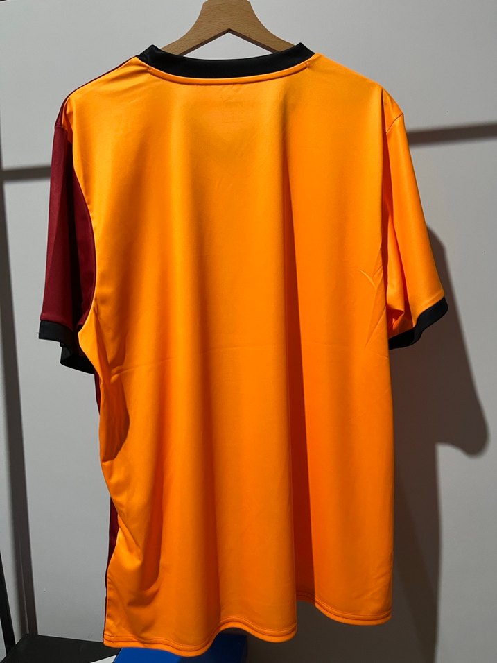 Erkek Kısa Kollu V Yaka Spor Forması - Görsel 3