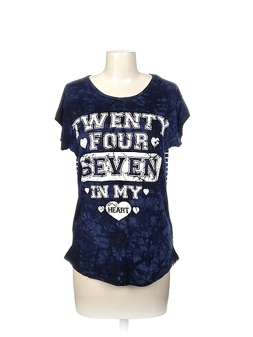 Diğer T-shirt %70 İndirimli.