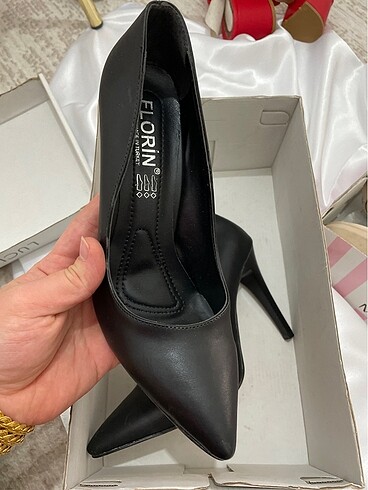 Diğer Stiletto