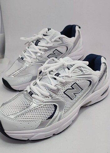 New Balance 530